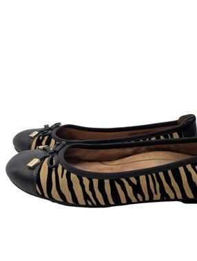 Vionic Minna Tiger Print Ballet Flats Cap Toe Striped Comfort Size 7.5 Leather